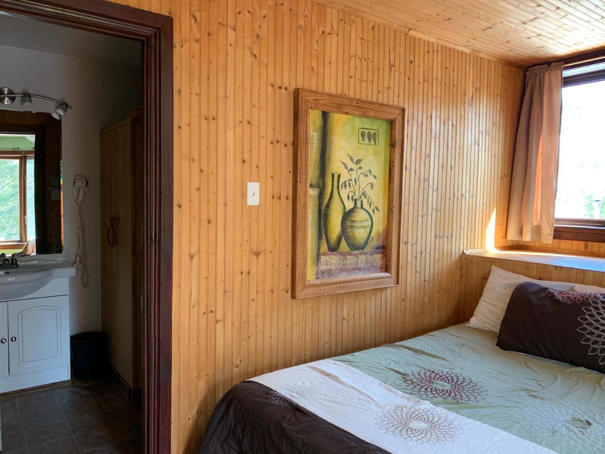 L'Auberge Refuge Du Trappeur แซงต์มาติเยอดูปาร์ก ภายนอก รูปภาพ