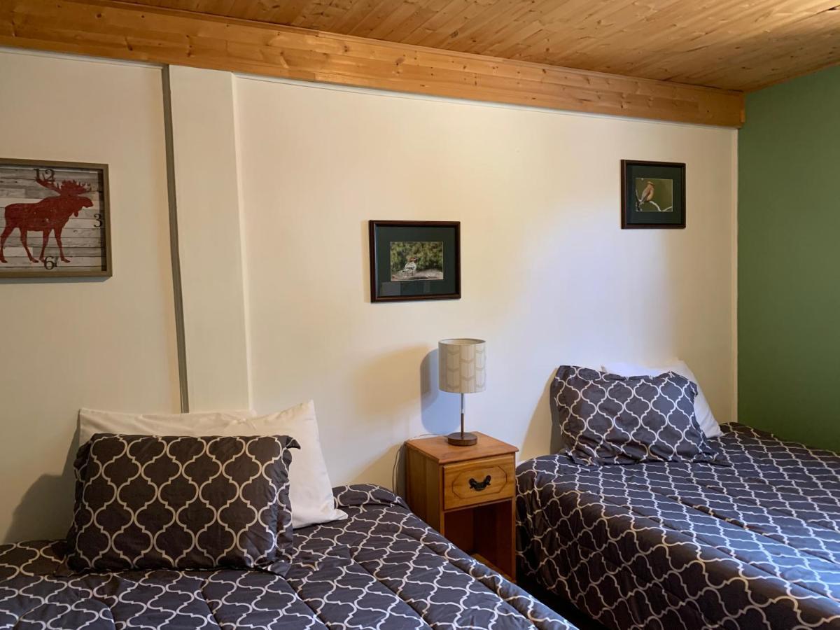 L'Auberge Refuge Du Trappeur แซงต์มาติเยอดูปาร์ก ภายนอก รูปภาพ