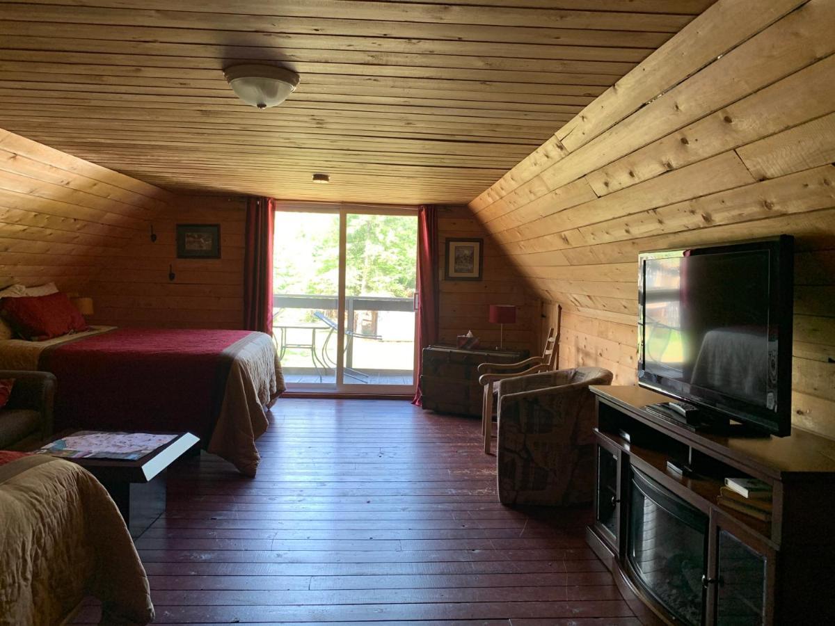 L'Auberge Refuge Du Trappeur แซงต์มาติเยอดูปาร์ก ภายนอก รูปภาพ
