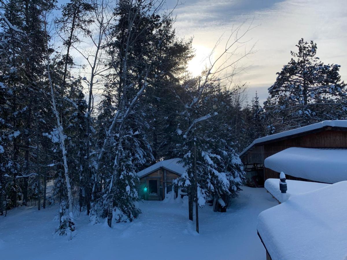 L'Auberge Refuge Du Trappeur แซงต์มาติเยอดูปาร์ก ภายนอก รูปภาพ
