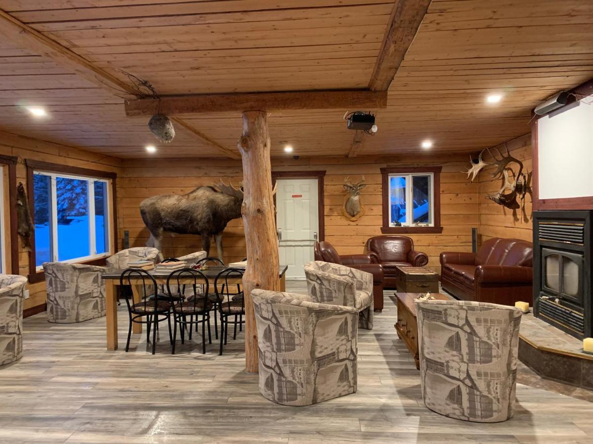 L'Auberge Refuge Du Trappeur แซงต์มาติเยอดูปาร์ก ภายนอก รูปภาพ