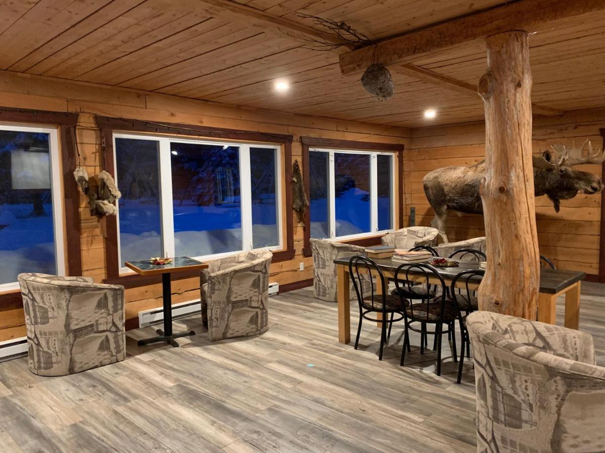 L'Auberge Refuge Du Trappeur แซงต์มาติเยอดูปาร์ก ภายนอก รูปภาพ