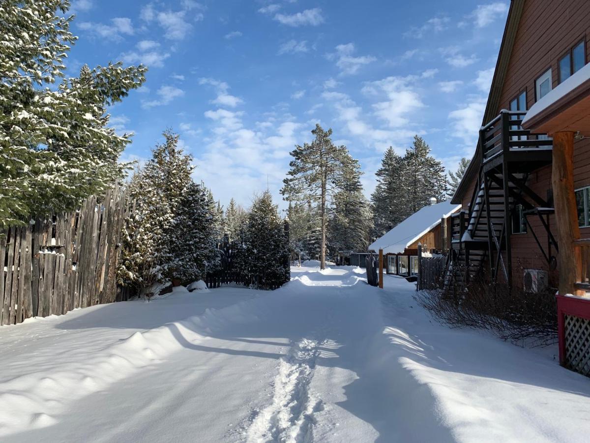 L'Auberge Refuge Du Trappeur แซงต์มาติเยอดูปาร์ก ภายนอก รูปภาพ