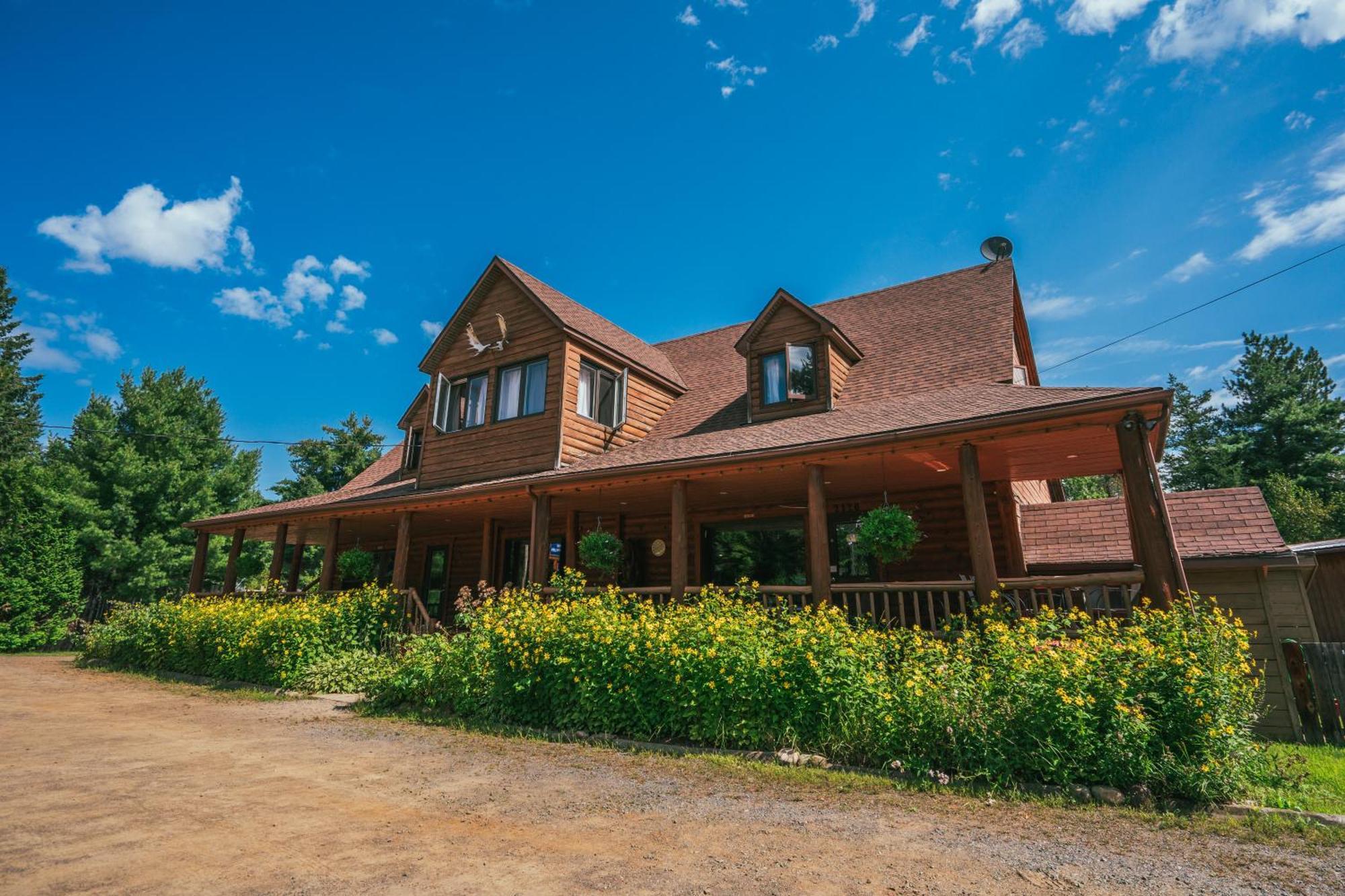 L'Auberge Refuge Du Trappeur แซงต์มาติเยอดูปาร์ก ภายนอก รูปภาพ